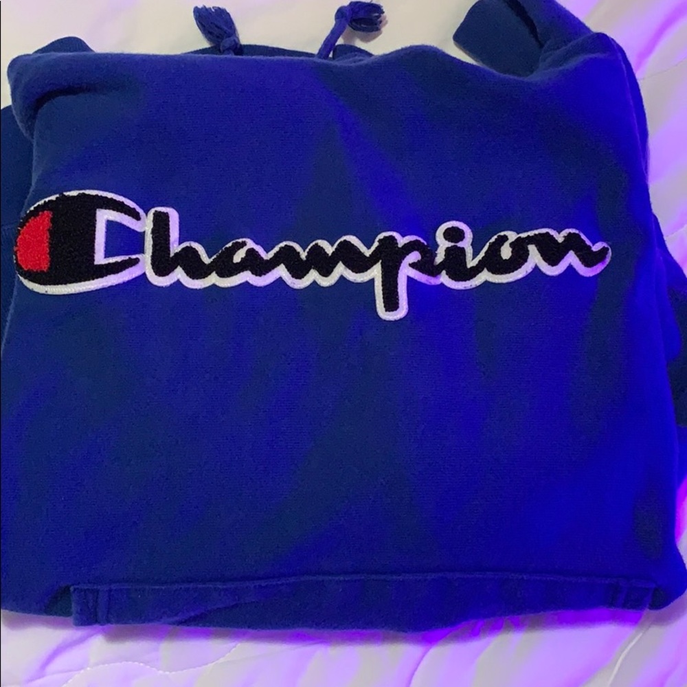 SIZE SMALL MENS BLUE CHAMPION HOODIE